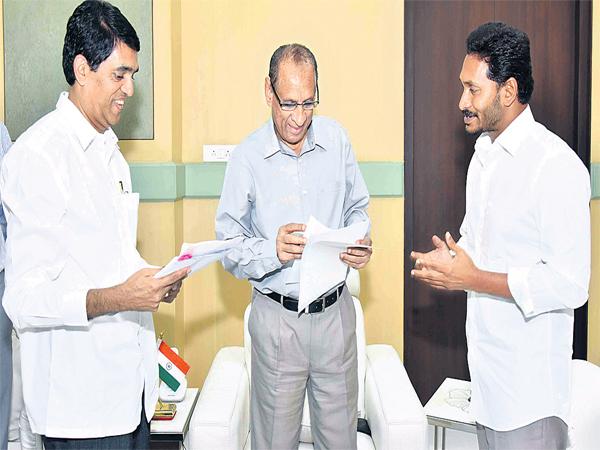 what-does-babu-have-to-say-about-59-lakh-plus-bogus-votes-in-ap-ysr